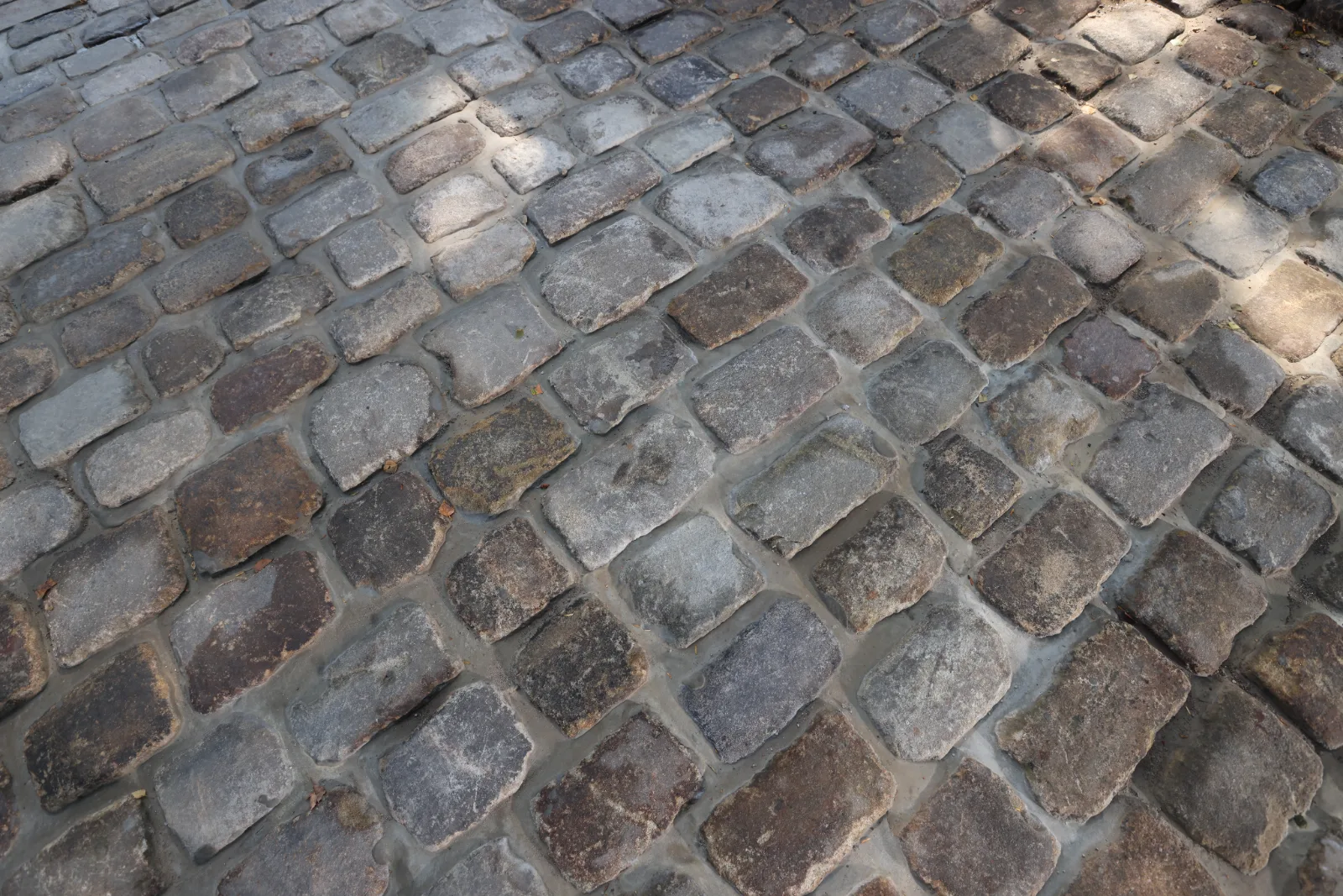 Reclaimed stone and the danger of false age